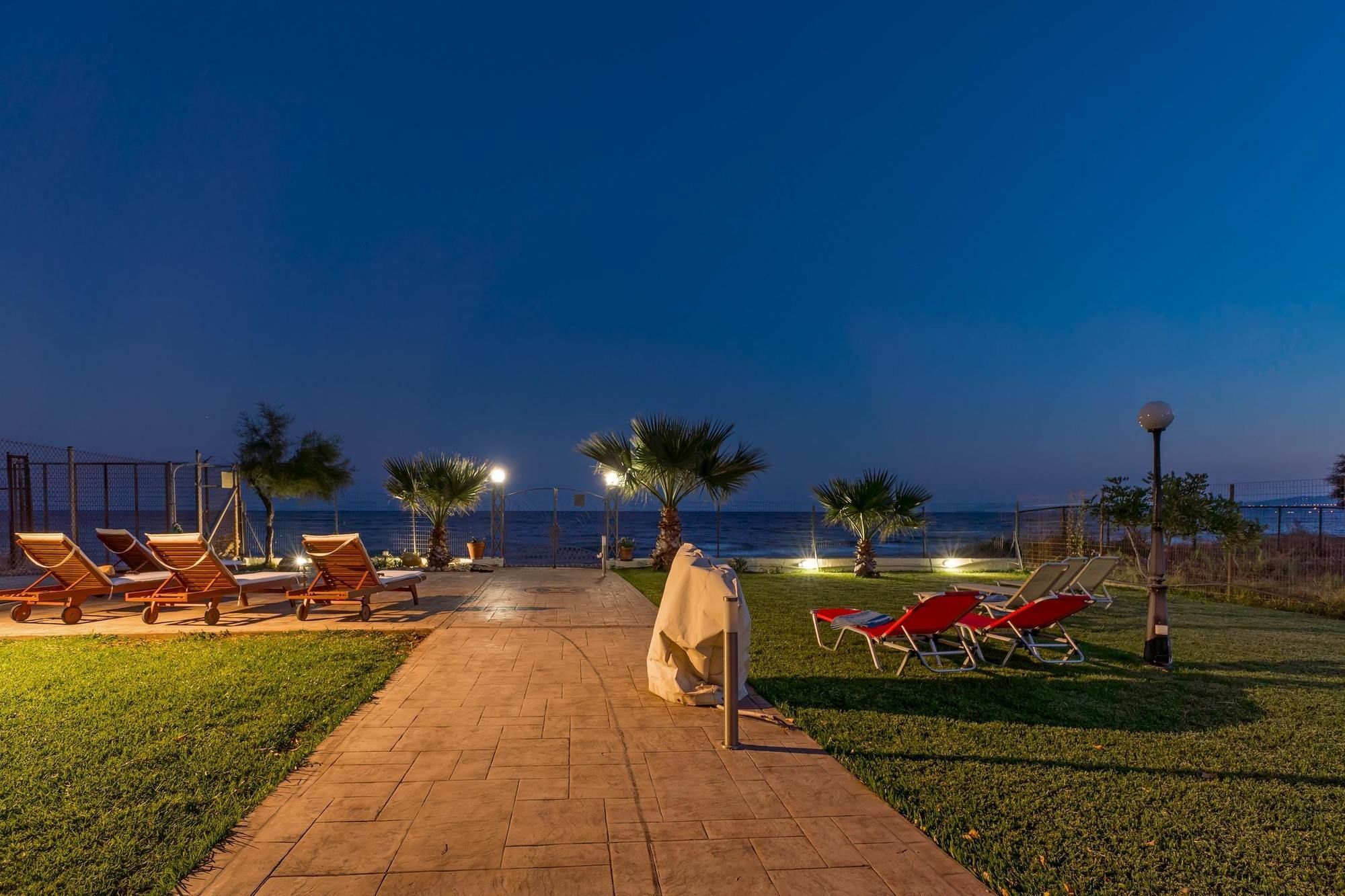 Maria'S Seaside Villa - House With 3 Rooms In Marathon, With Wonderful Экстерьер фото